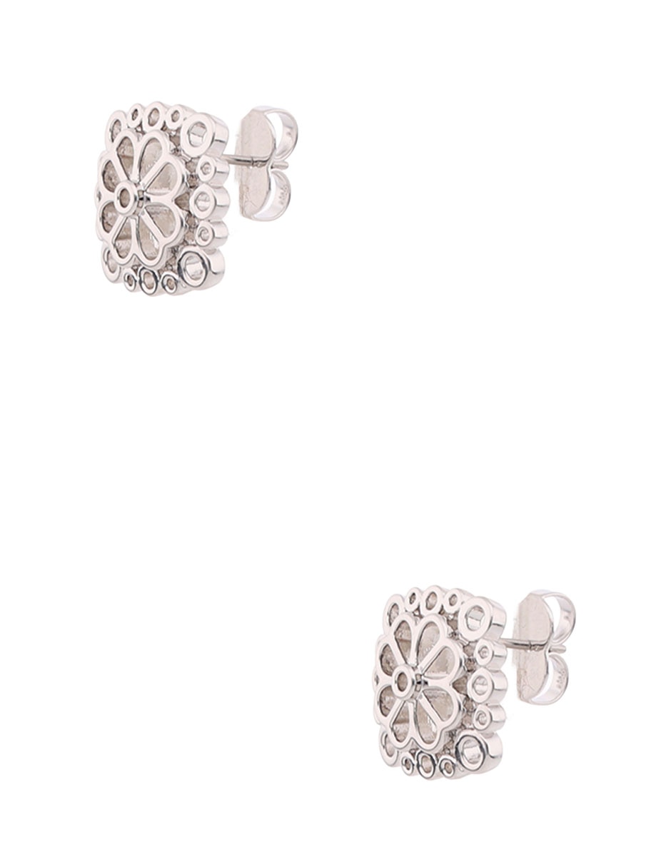 Aretes cortos de flor con acabado brillante 2