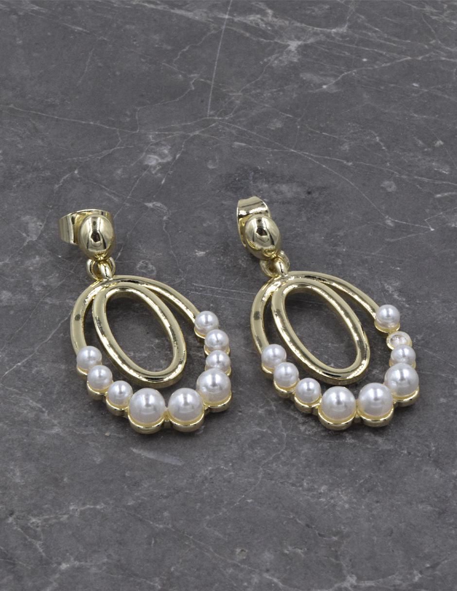Aretes cortos ovalados de perla 14 k con acabado chapa de oro 2