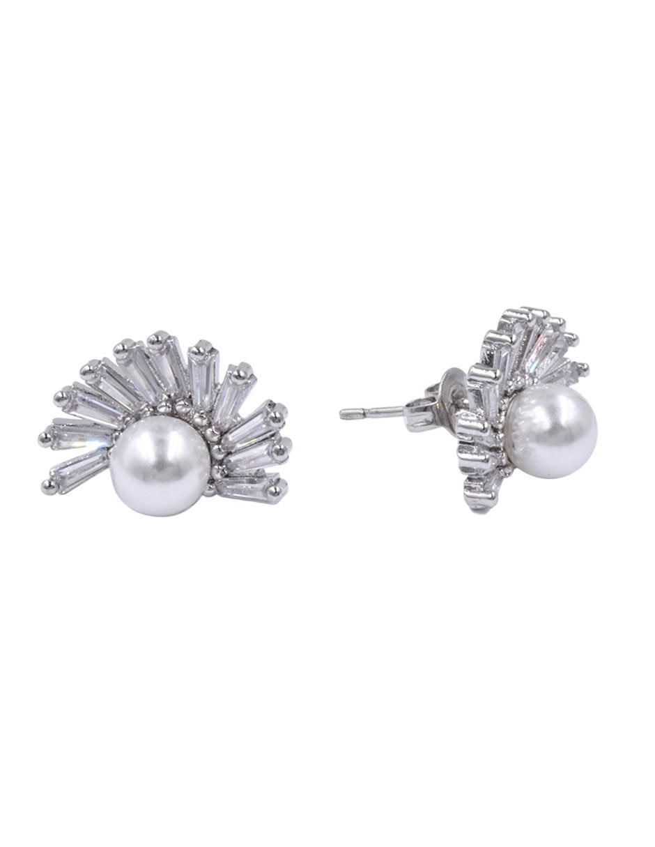 Aretes cortos con acabado pulido cristal 2