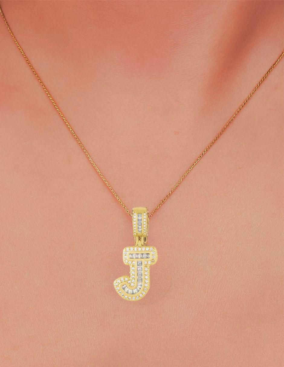 Collar con dije de letras de oro laminado 10 K
