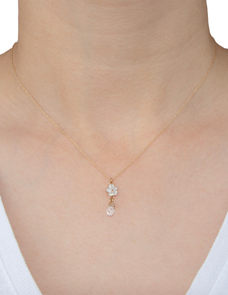 Collar con dije de flor 3
