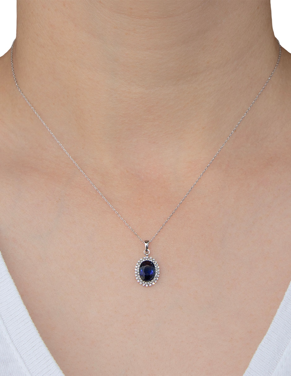 Collar con dije ovalado Oval Pavé 3