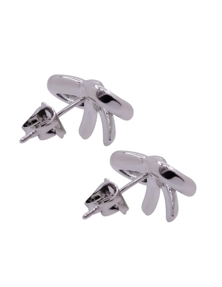 Aretes cortos de moño con acabado pavé 4