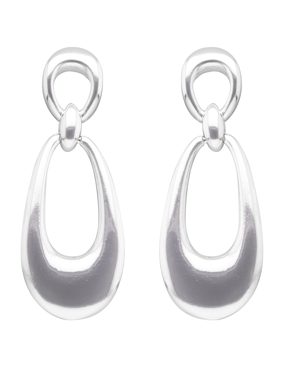 Aretes largos con acabado brillante Aretes largos con acabado brillante