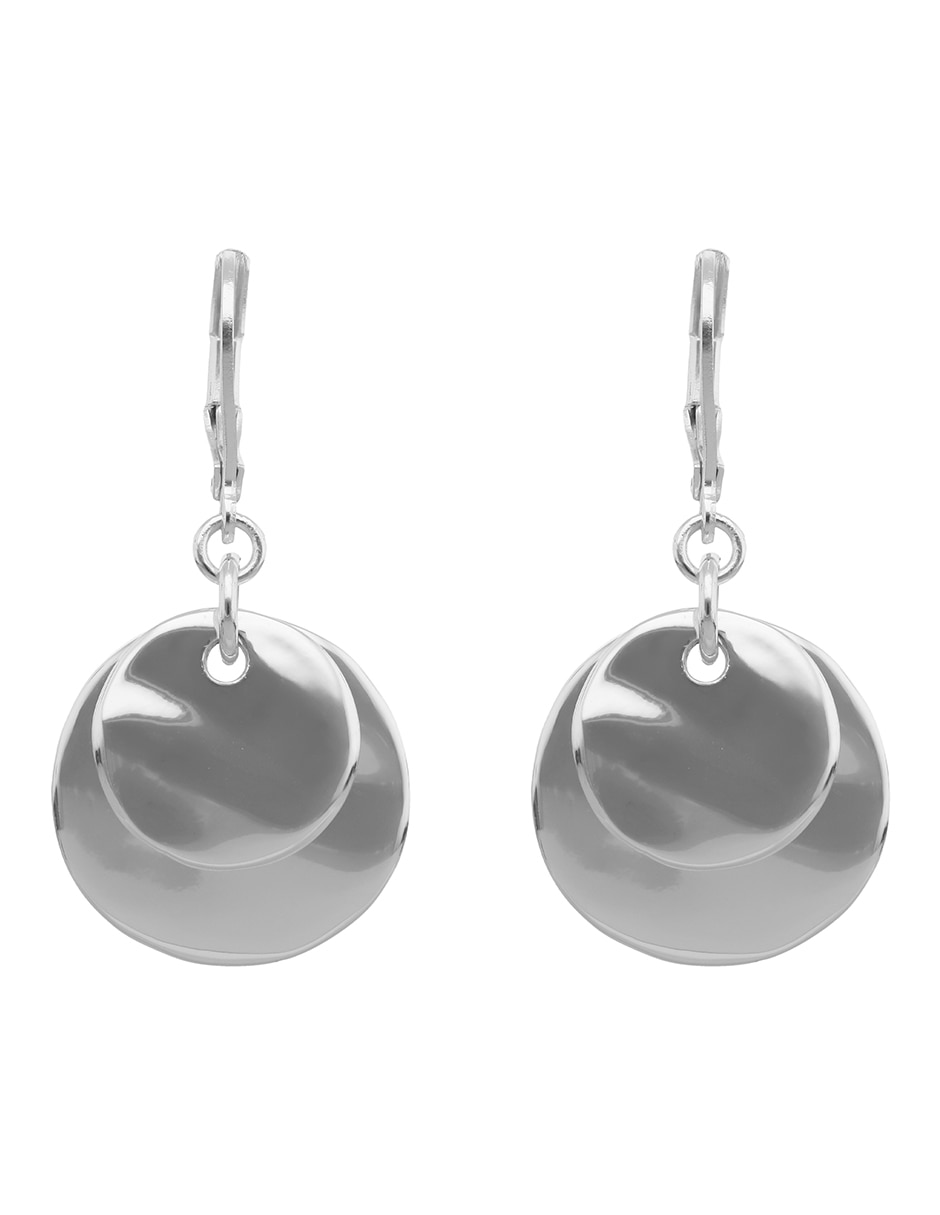 Aretes largos con acabado brillante