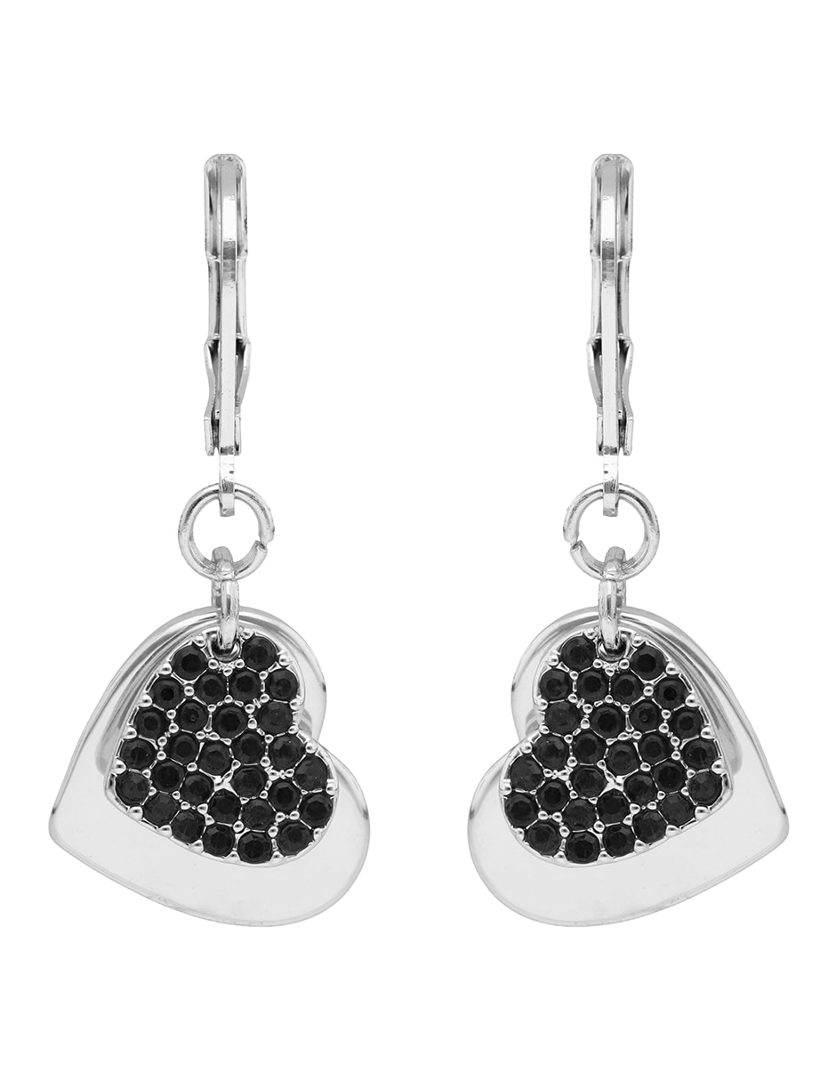 Aretes de corazón con acabado brillante