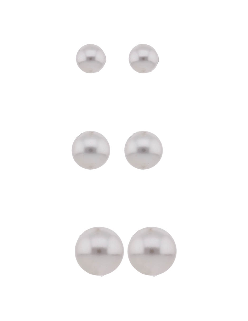Set de aretes de perla con acabado pulido
