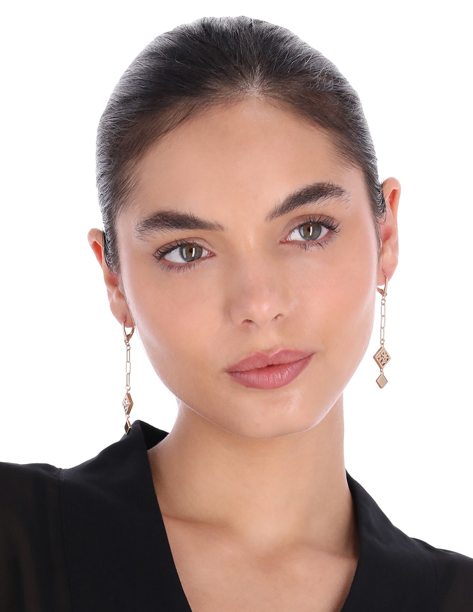 Aretes largos de rombo Kalina con acabado pulido 3