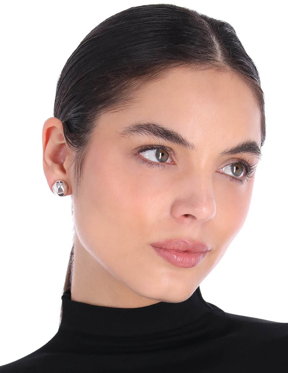 Set de aretes Textured Baubles con acabado pulido 3
