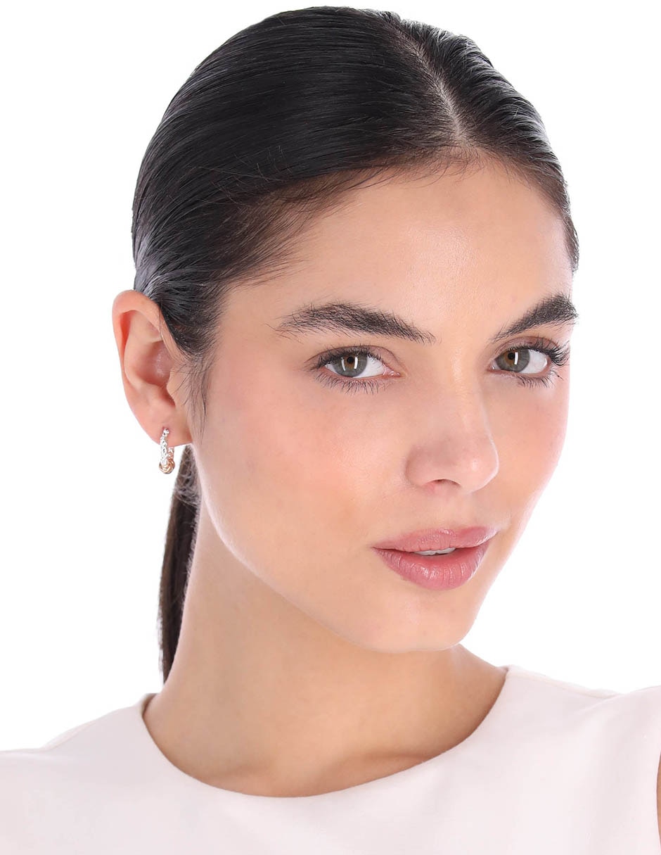 Set de aretes huggies con acabado brillante 2