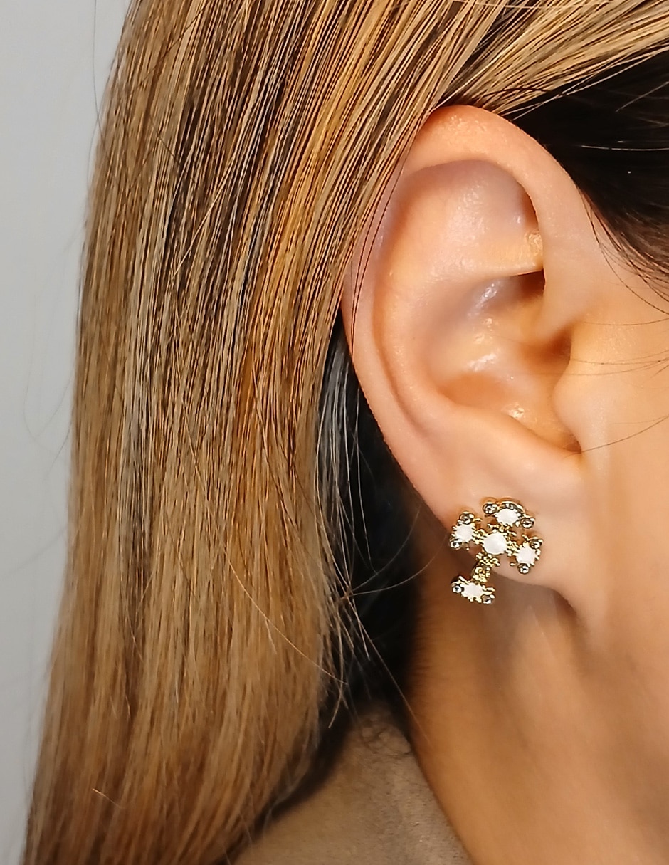 Aretes cortos de cruz con acabado baño de oro 14 K zirconia 2