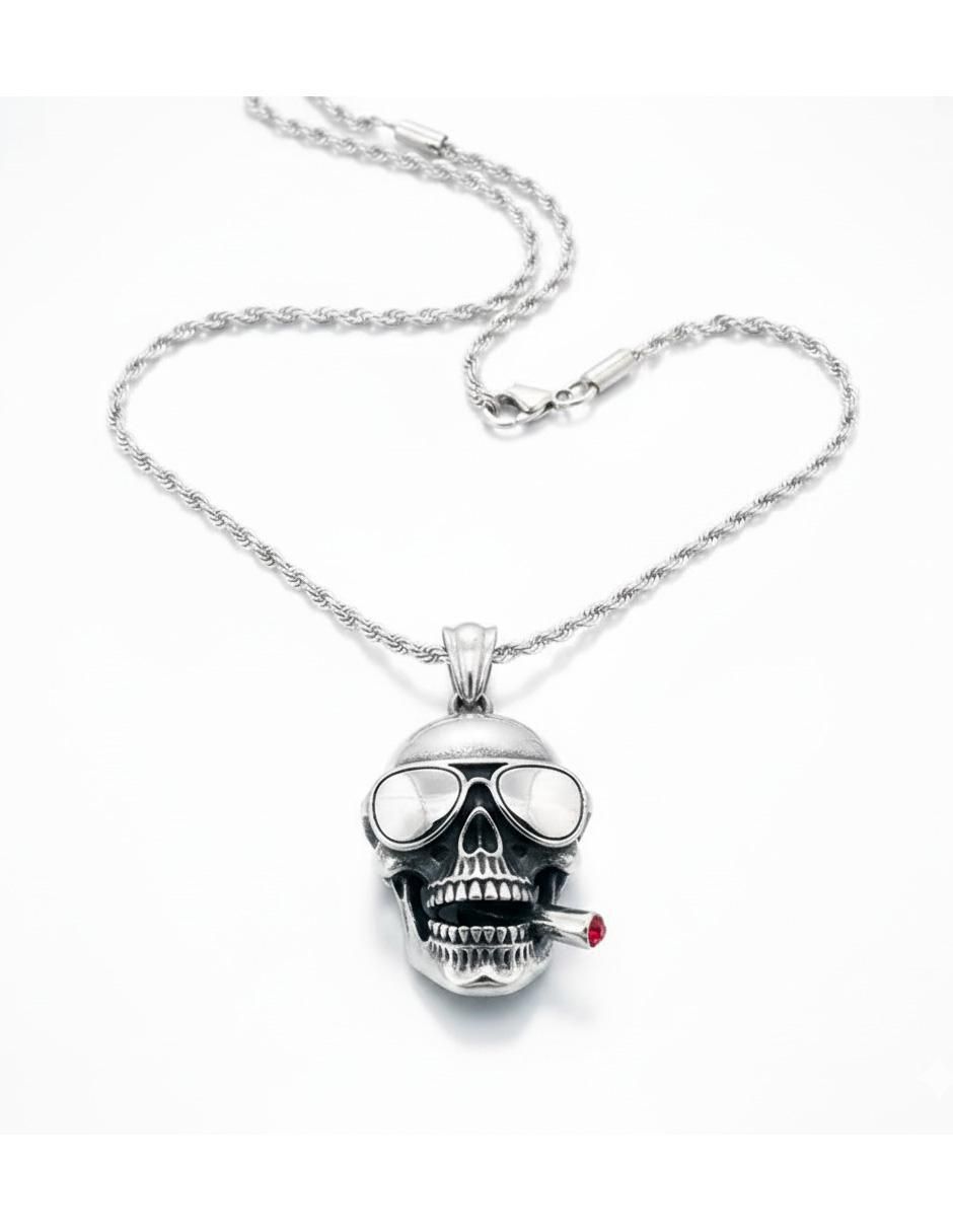 Collar con dije de calavera 3