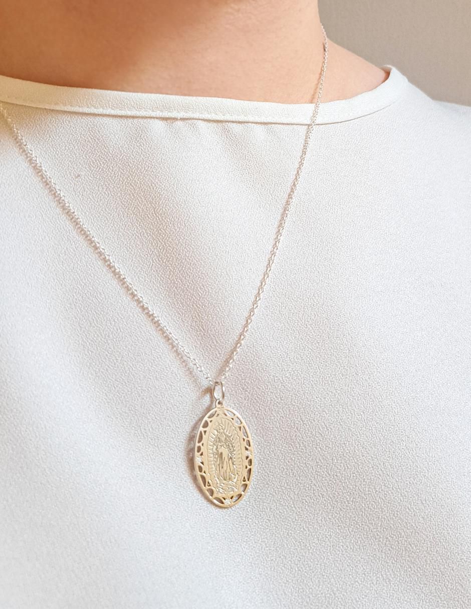 Collar con dije de virgen Nube de plata P 925 3