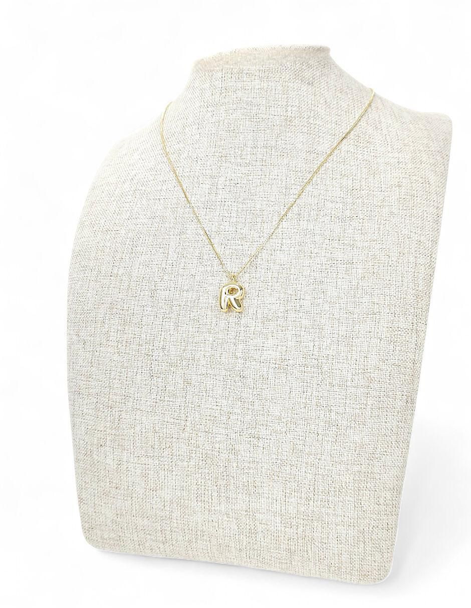 Collar con dije de letra r de baño de oro 18 K 5