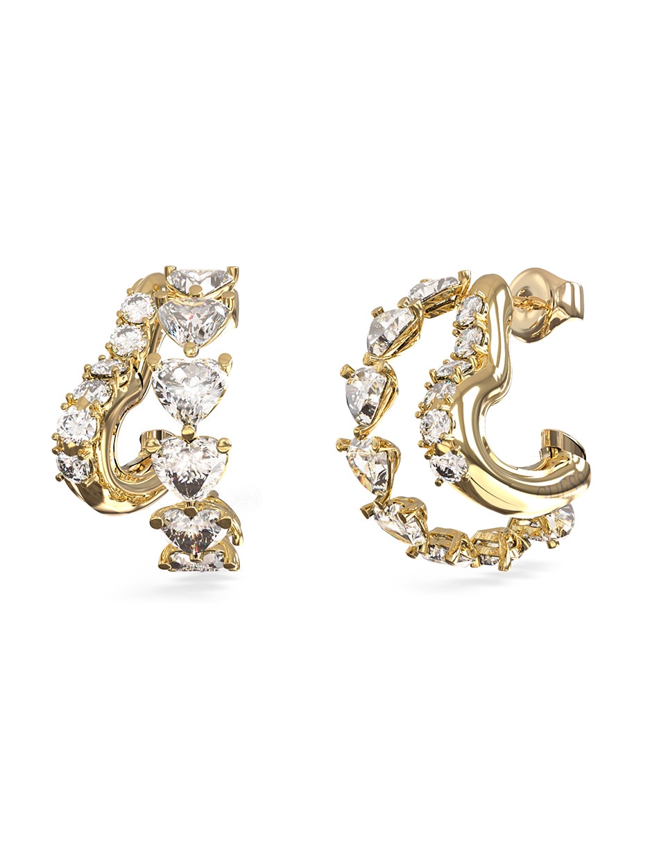 Aretes cortos de corazón Beloved con acabado brillante circonita