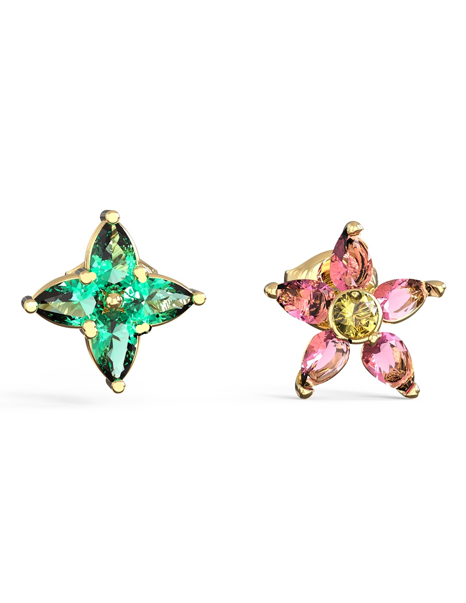 Aretes cortos de estrella Secret garden con acabado pavé circonita 3