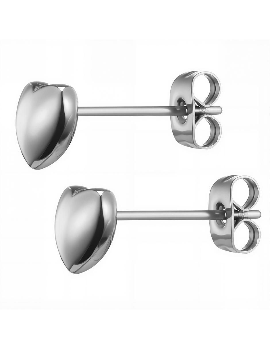 Set de aretes de corazón con acabado pulido 5