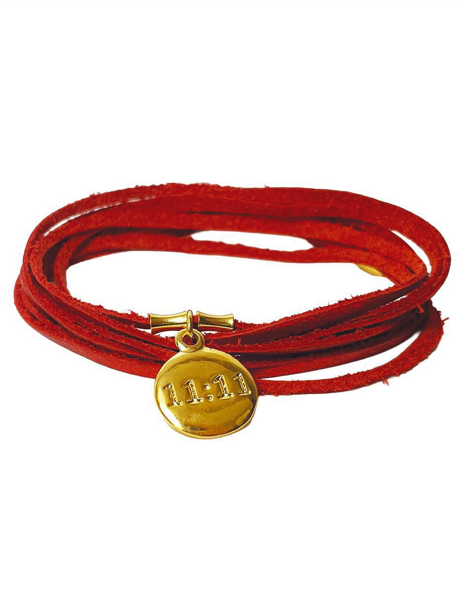 Pulsera de piel con acabado baño de oro 18 k Pulsera de piel con acabado baño de oro 18 k