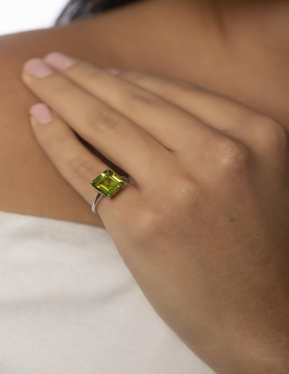 Anillo 14 k de oro peridoto 4