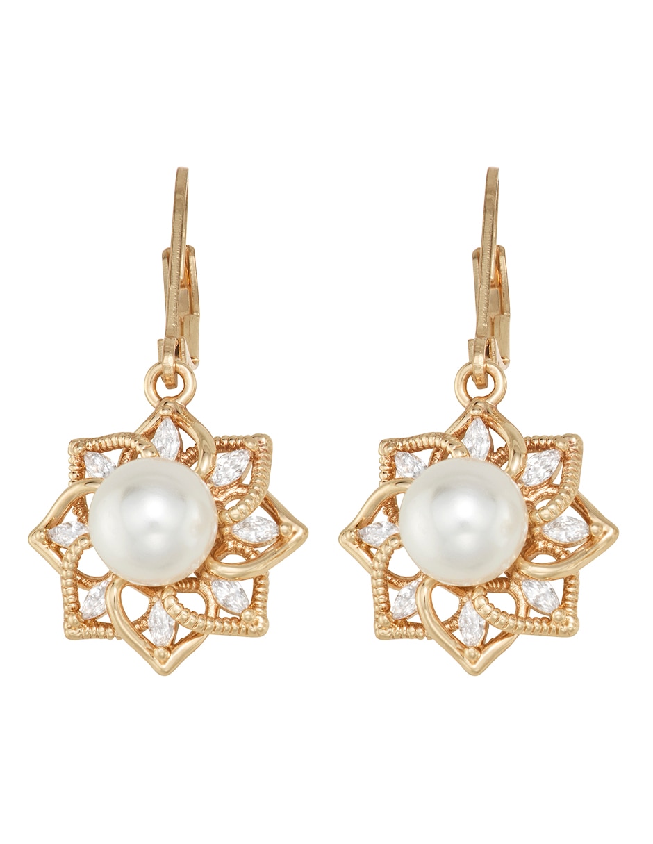 Aretes cortos de flor Social Cz Ears