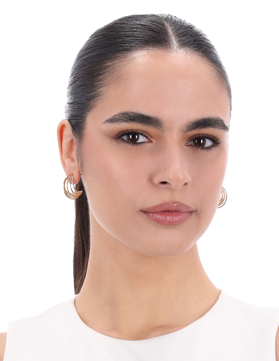 Aretes cortos circulares Golden Orbit con acabado brillante 3