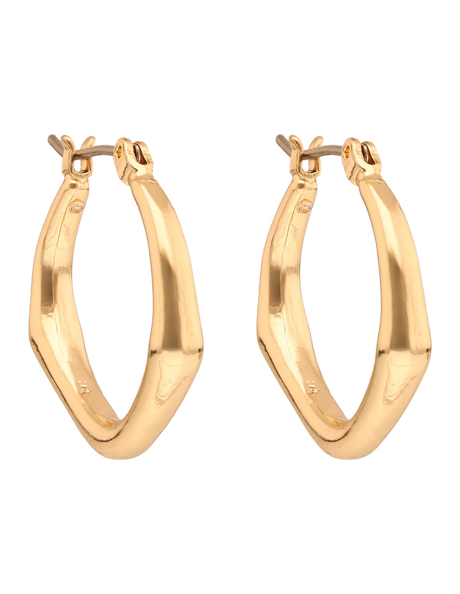 Aretes cortos con acabado brillante 4
