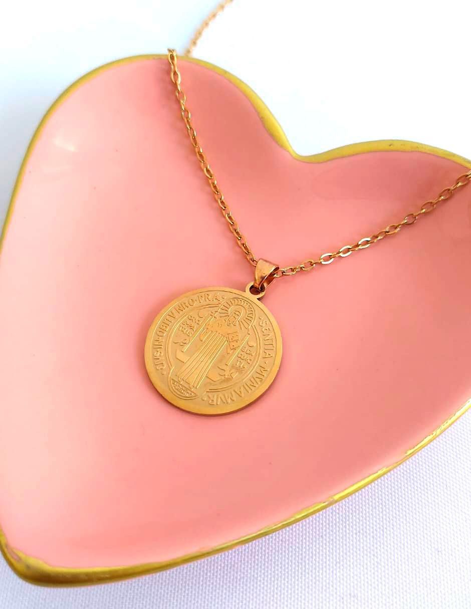 Collar con dije San Benito 14 K 3