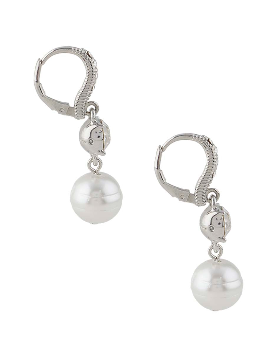 Aretes cortos con acabado pulido 3