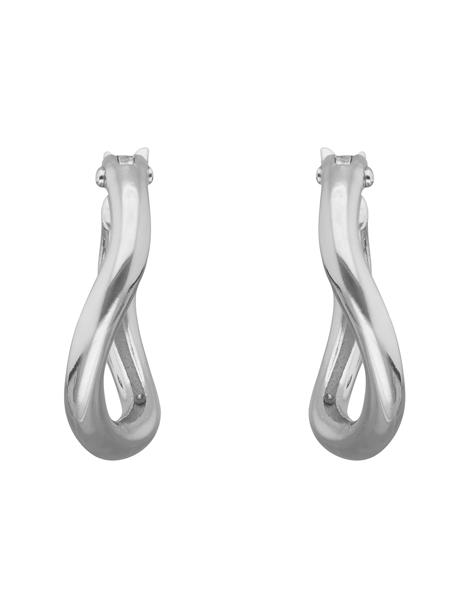 Aretes cortos con acabado pulido 2