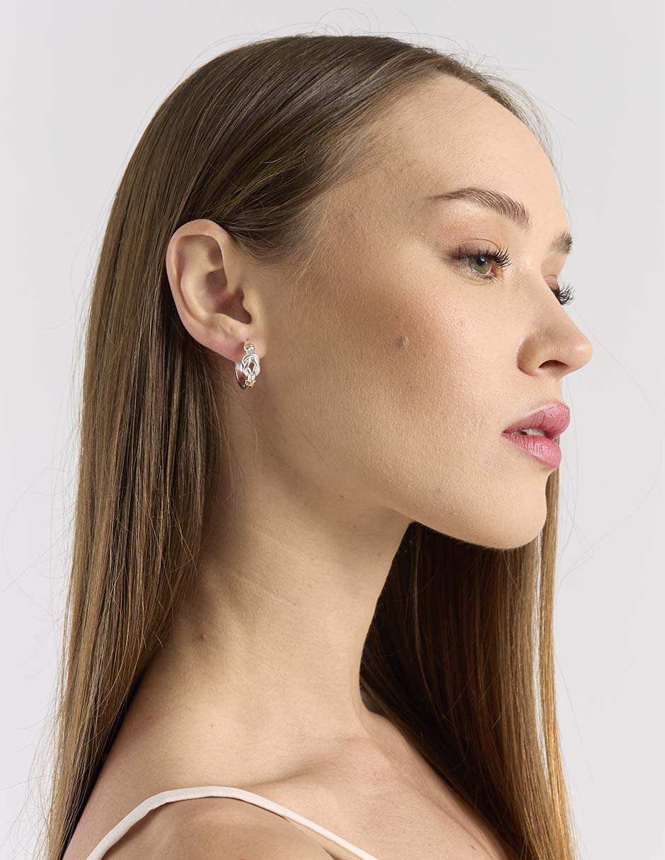 Aretes de aro de nudo Daisie con acabado pulido 6