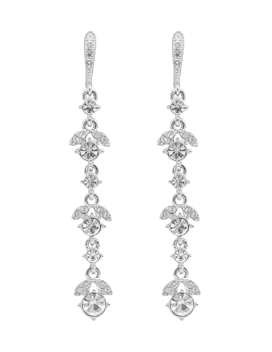 Aretes largos con acabado brillante