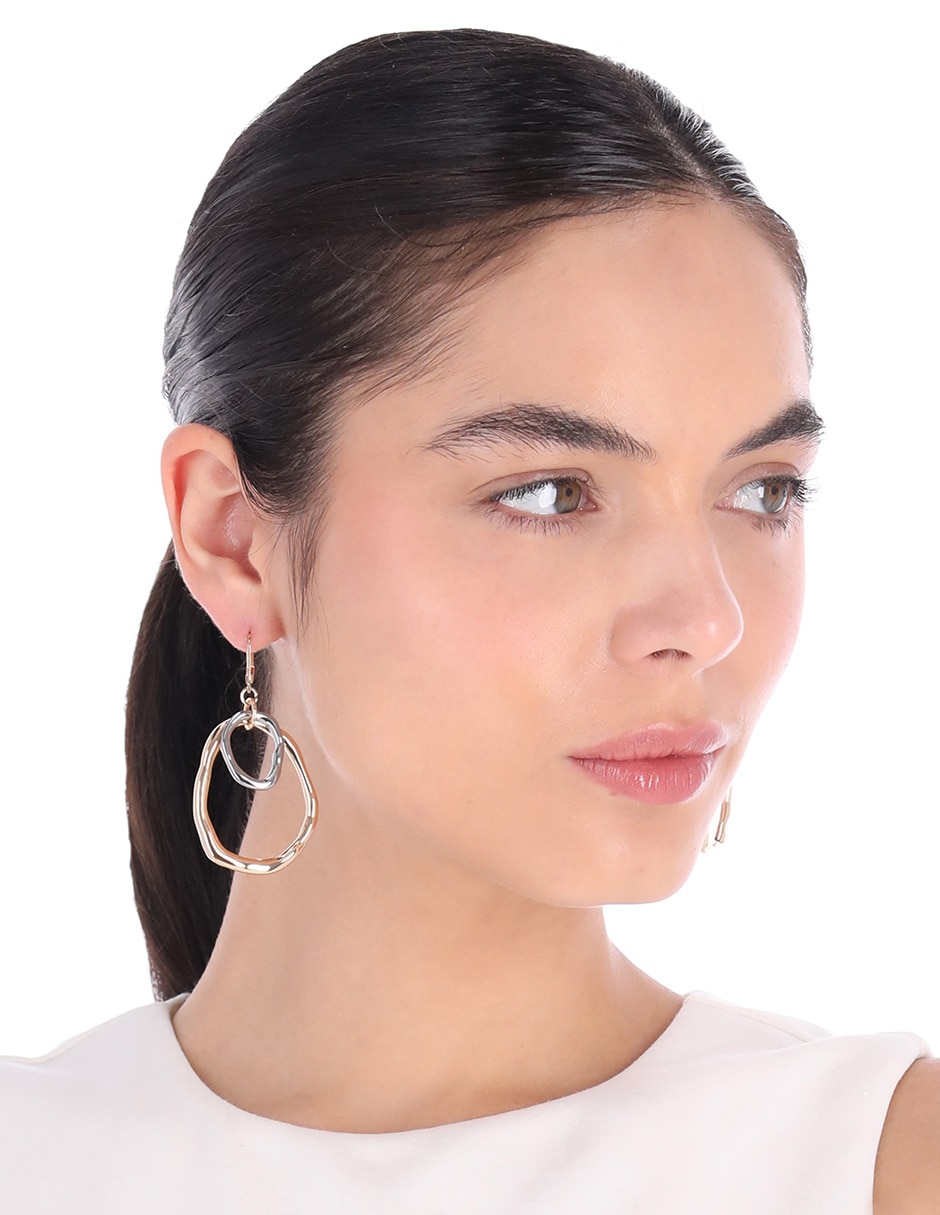 Aretes largos circulares Tritone Organic Discs con acabado pulido 3