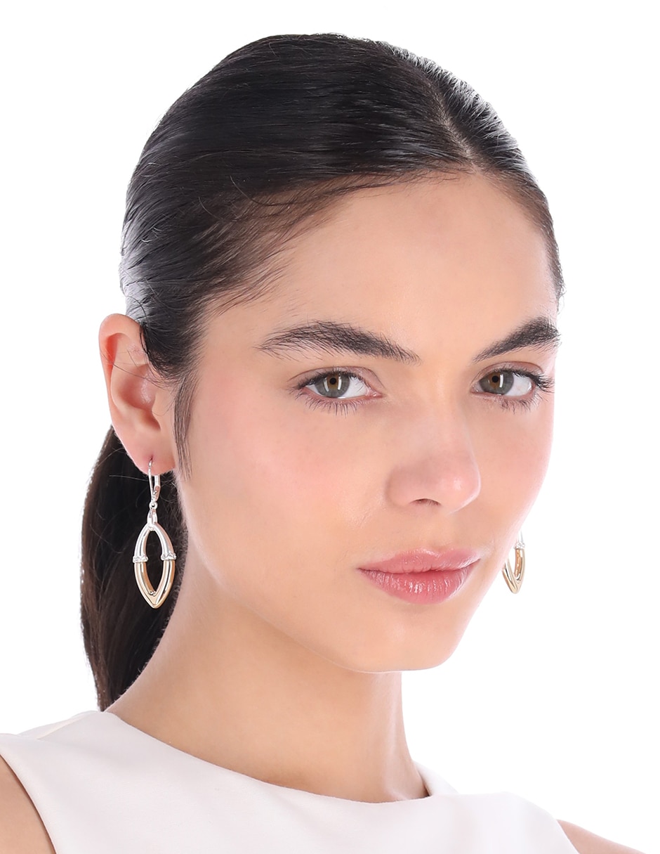 Aretes largos Tulip Time con acabado brillante 3