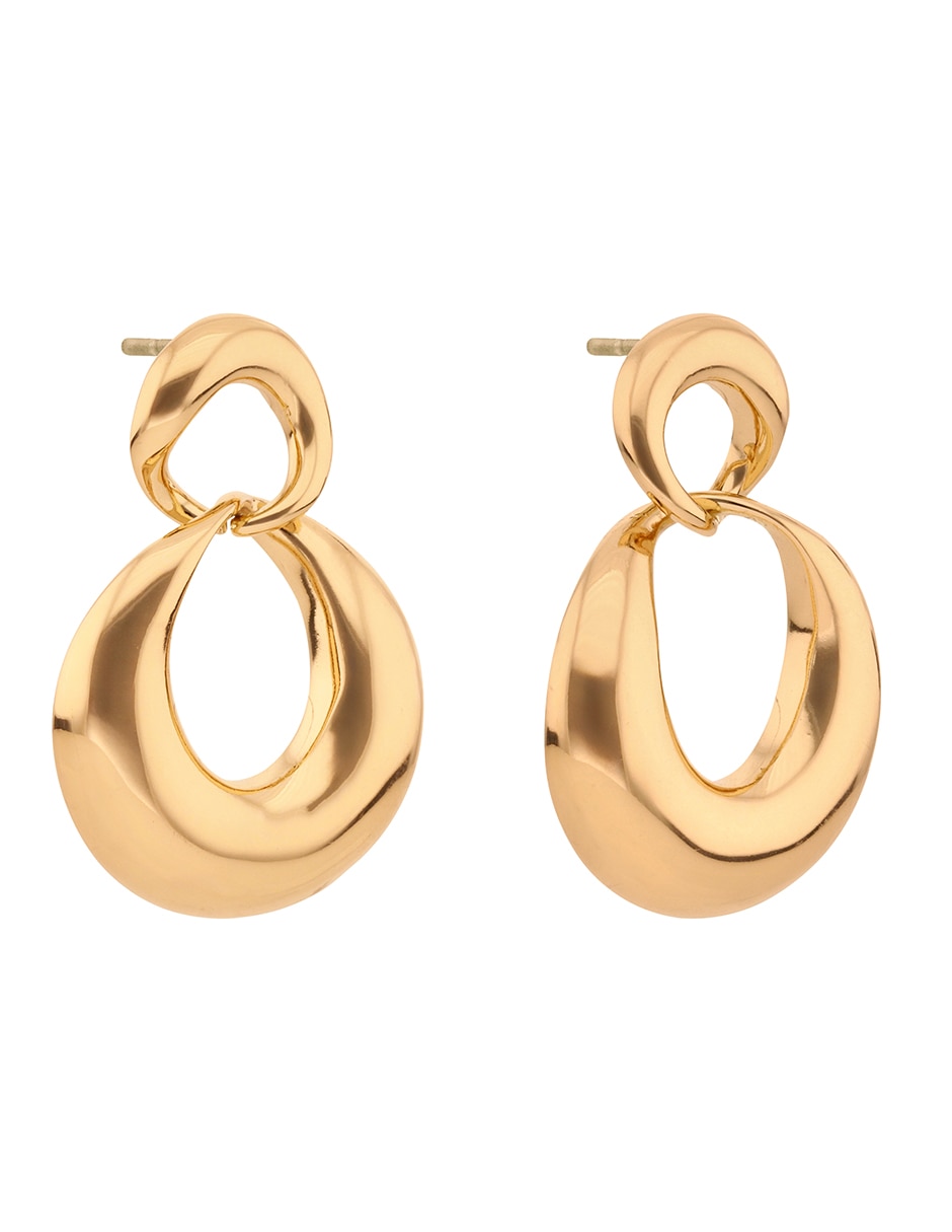 Aretes cortos con acabado liso brillante 4