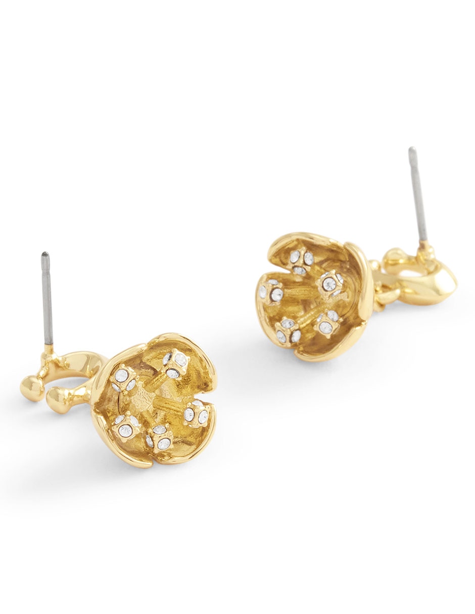 Aretes largos letra C con acabado brillante 3