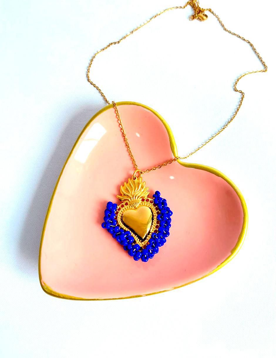 Collar con dije Sagrado Corazón con acabado chapa de oro 14 K 2