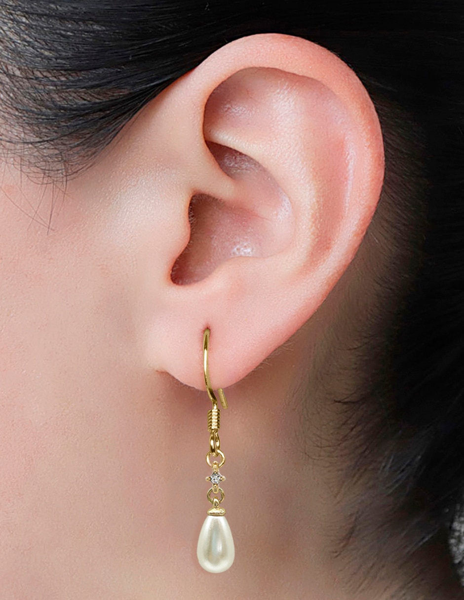Aretes largos de gota con acabado pulido perla 3
