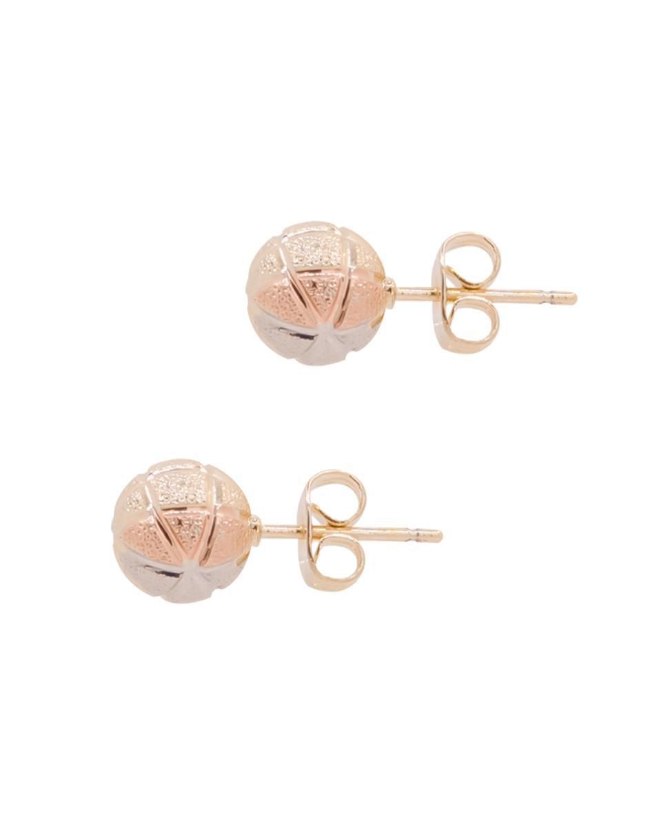 Aretes cortos redondos con acabado brillante 3
