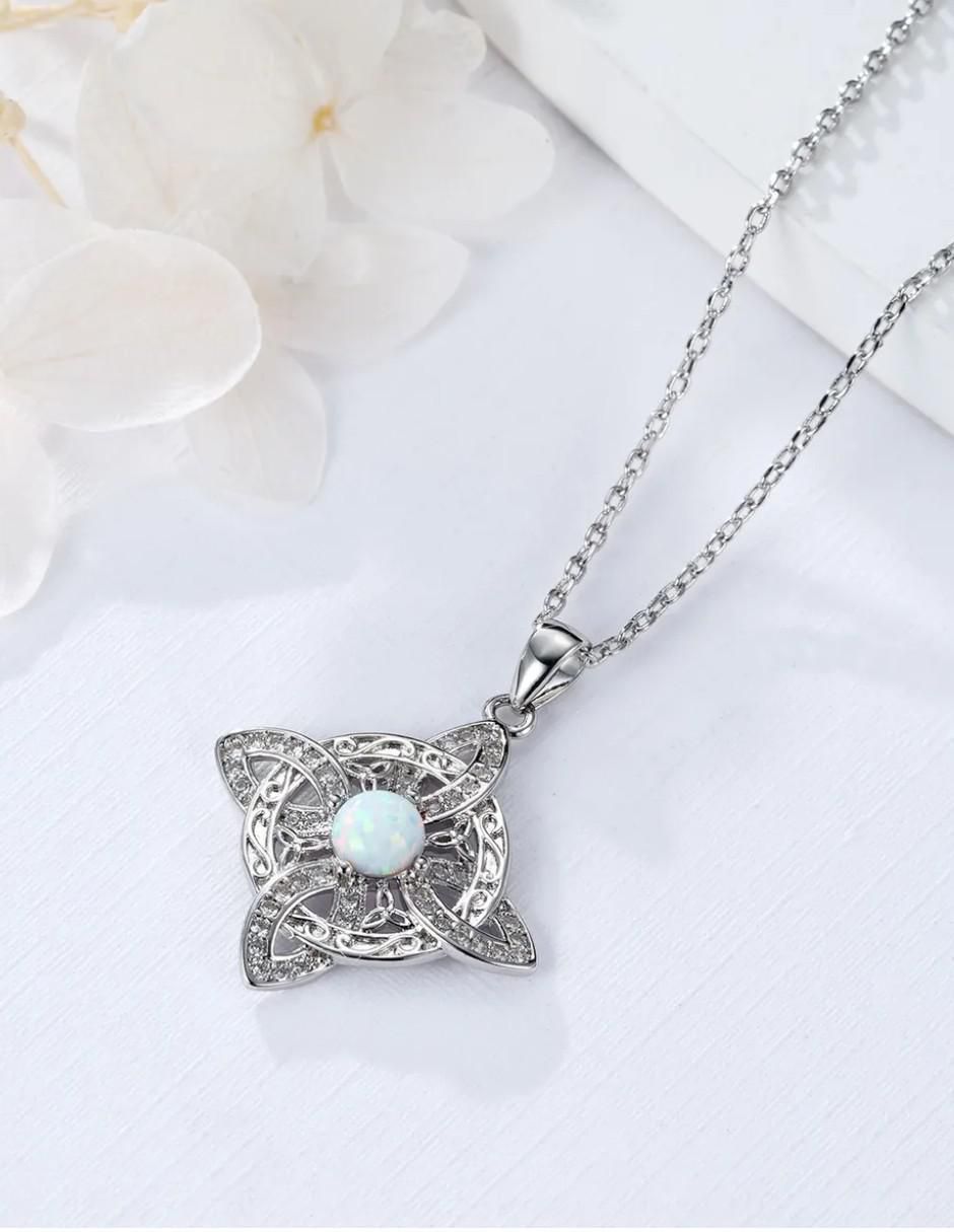 Collar nudo de bruja de plata 3