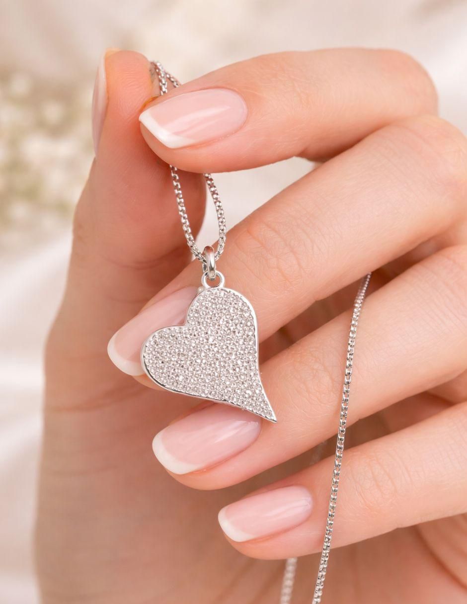 Collar con dije de corazón 4