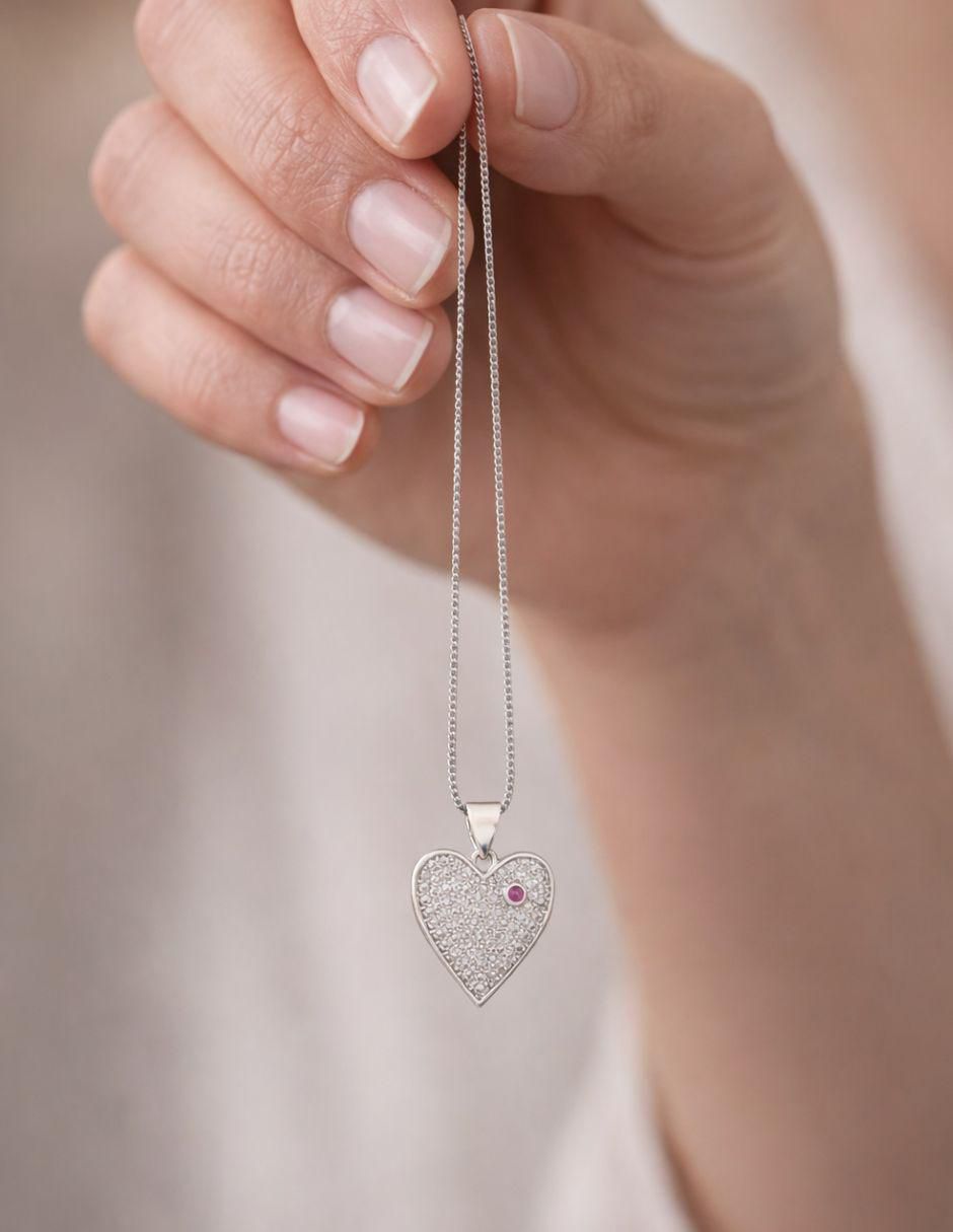 Collar con dije de corazón 3