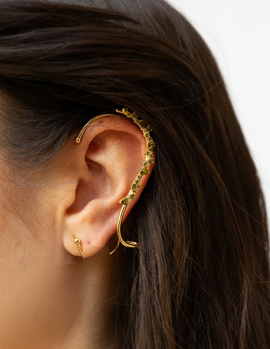 Arete ear cuff 14 K con acabado baño de oro zirconia 3