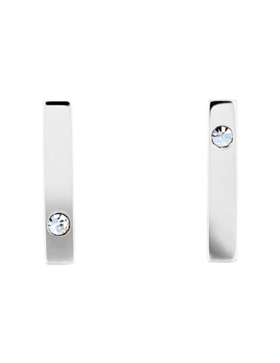 Set de aretes CK pure essentials con acabado brillante 4