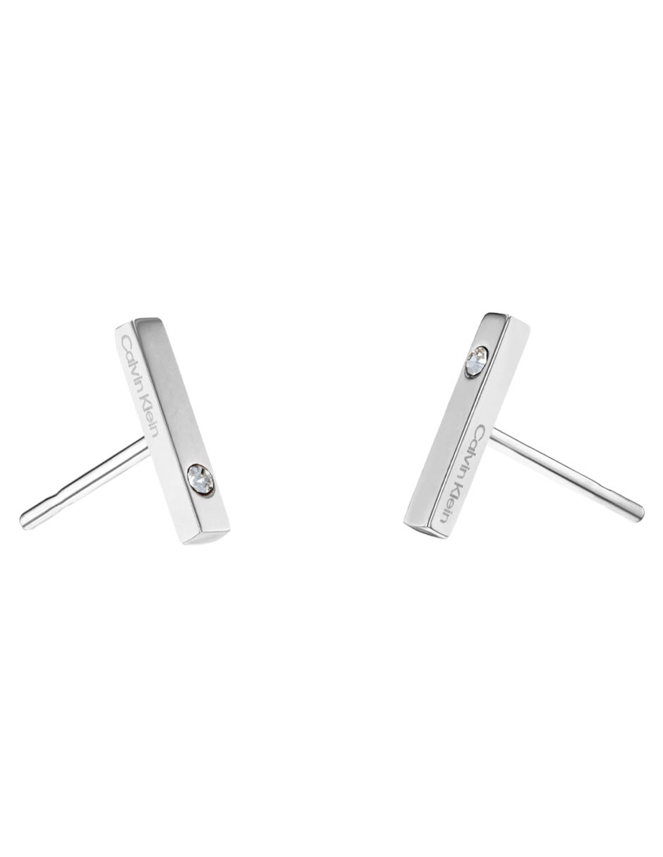 Set de aretes CK pure essentials con acabado brillante 5