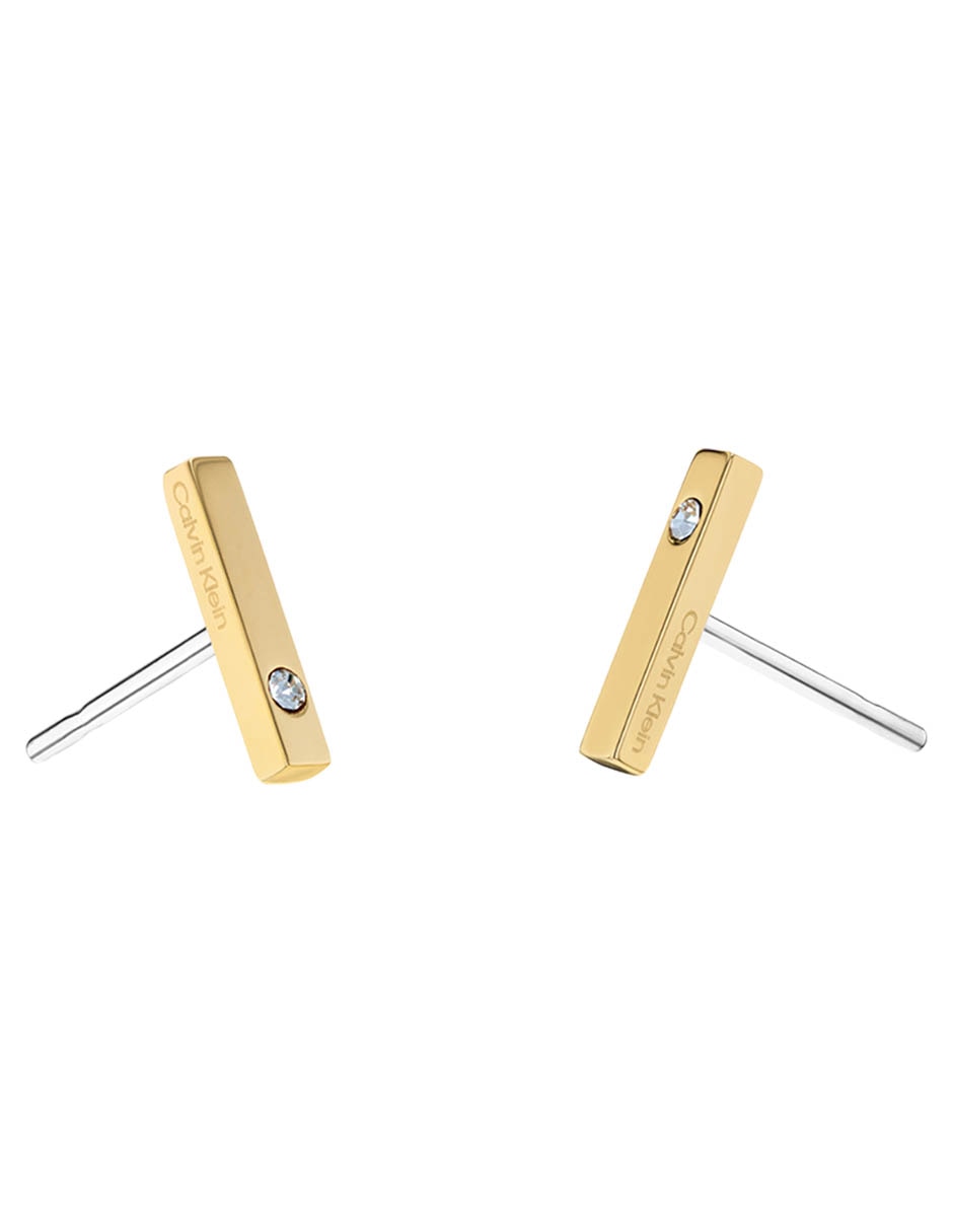 Set de aretes CK pure essentials con acabado brillante 5