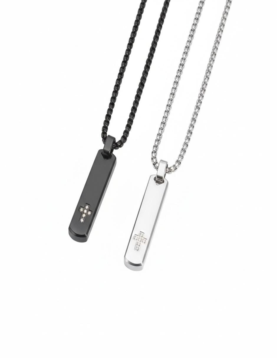 Collar con dije rectangular