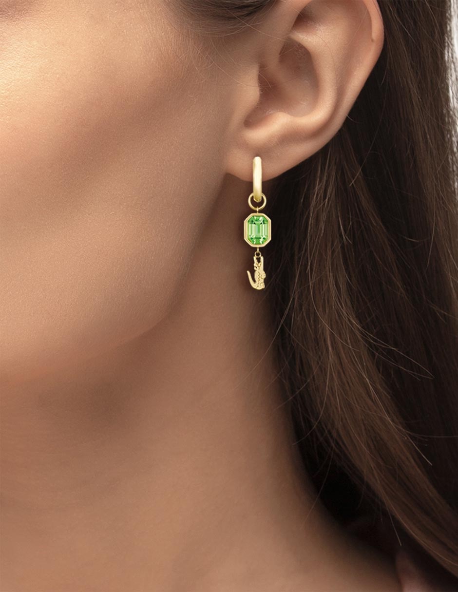 Aretes largos Deva con acabado brillante cristal 4