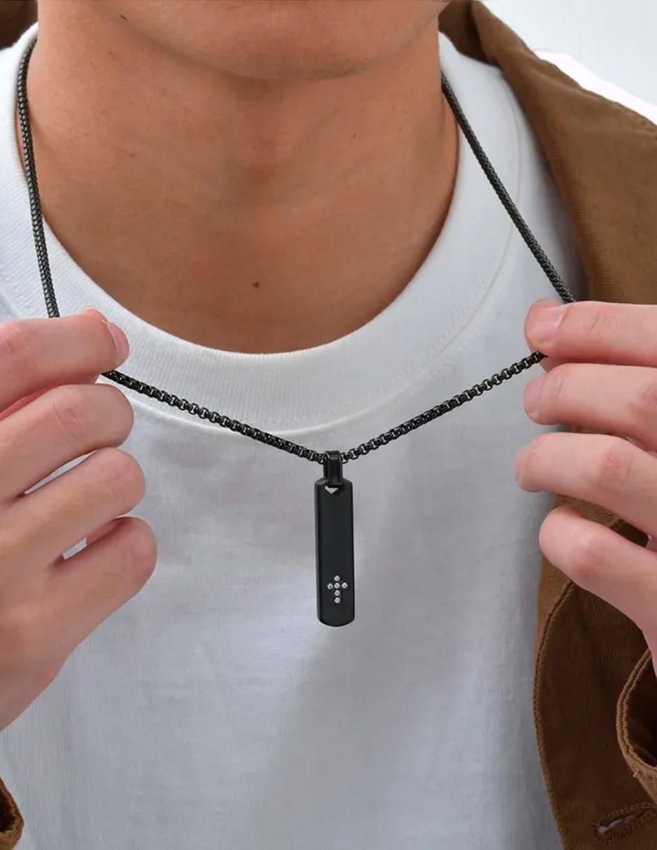Collar con dije Cruz 2
