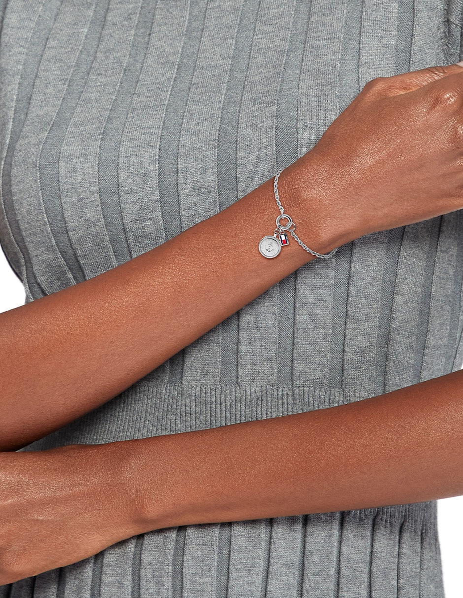 Brazalete Charms acabado brillante 3