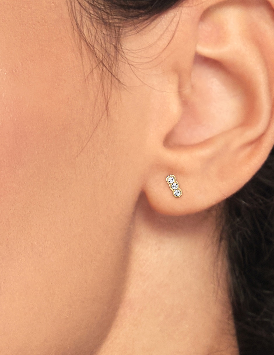 Broqueles Essential Earrings con acabado brillante cristal 2